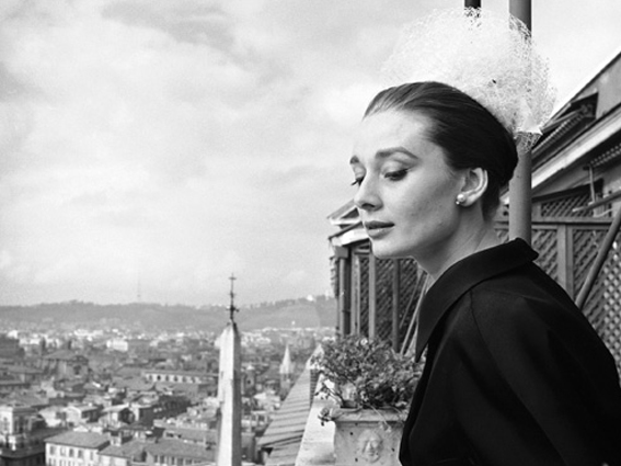 Short stops London- Audrey Hepburn