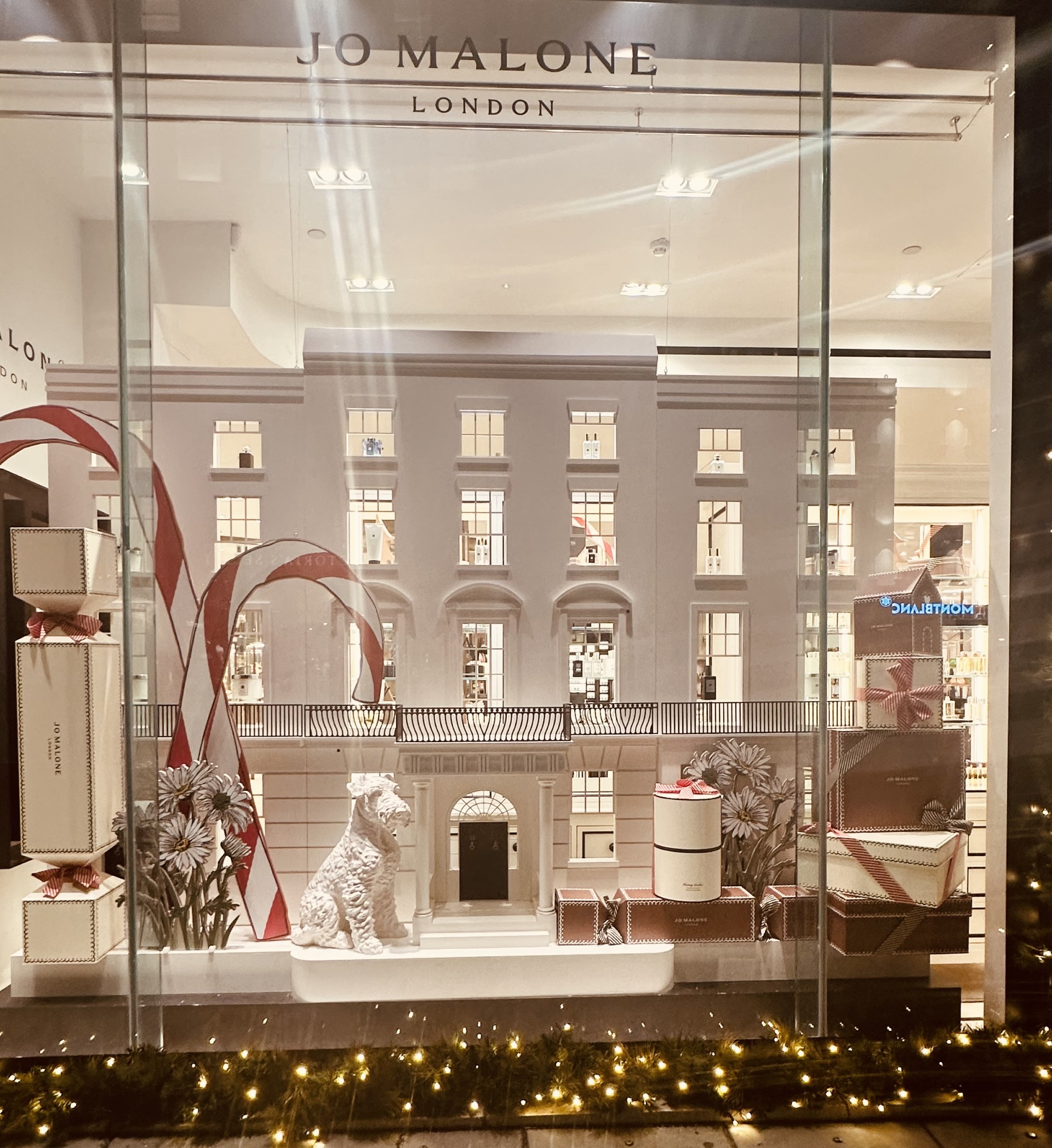 Advent Story #2 | Broken Home