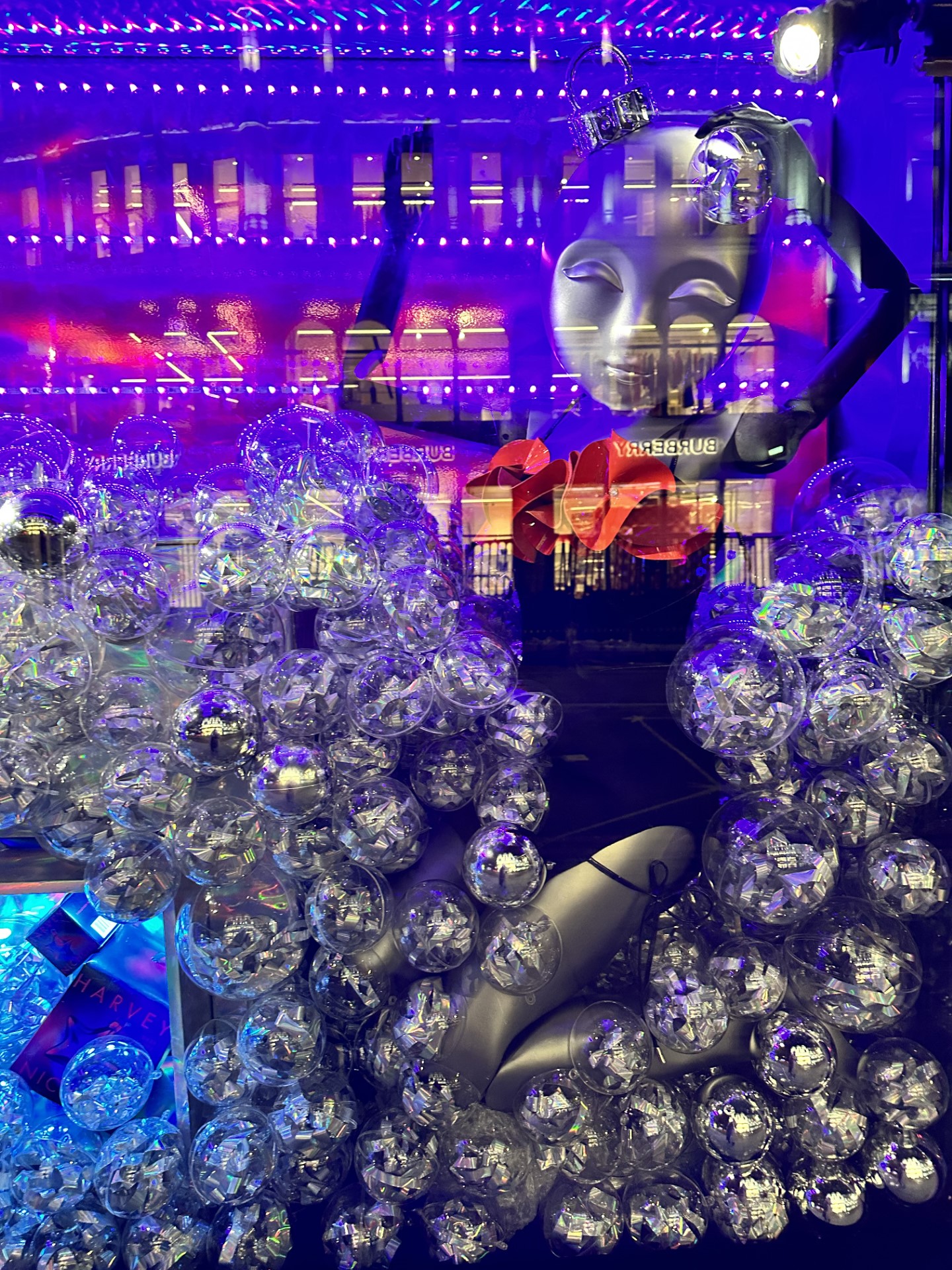CHRISTMAS WINDOWS – HARVEY NICHOLS