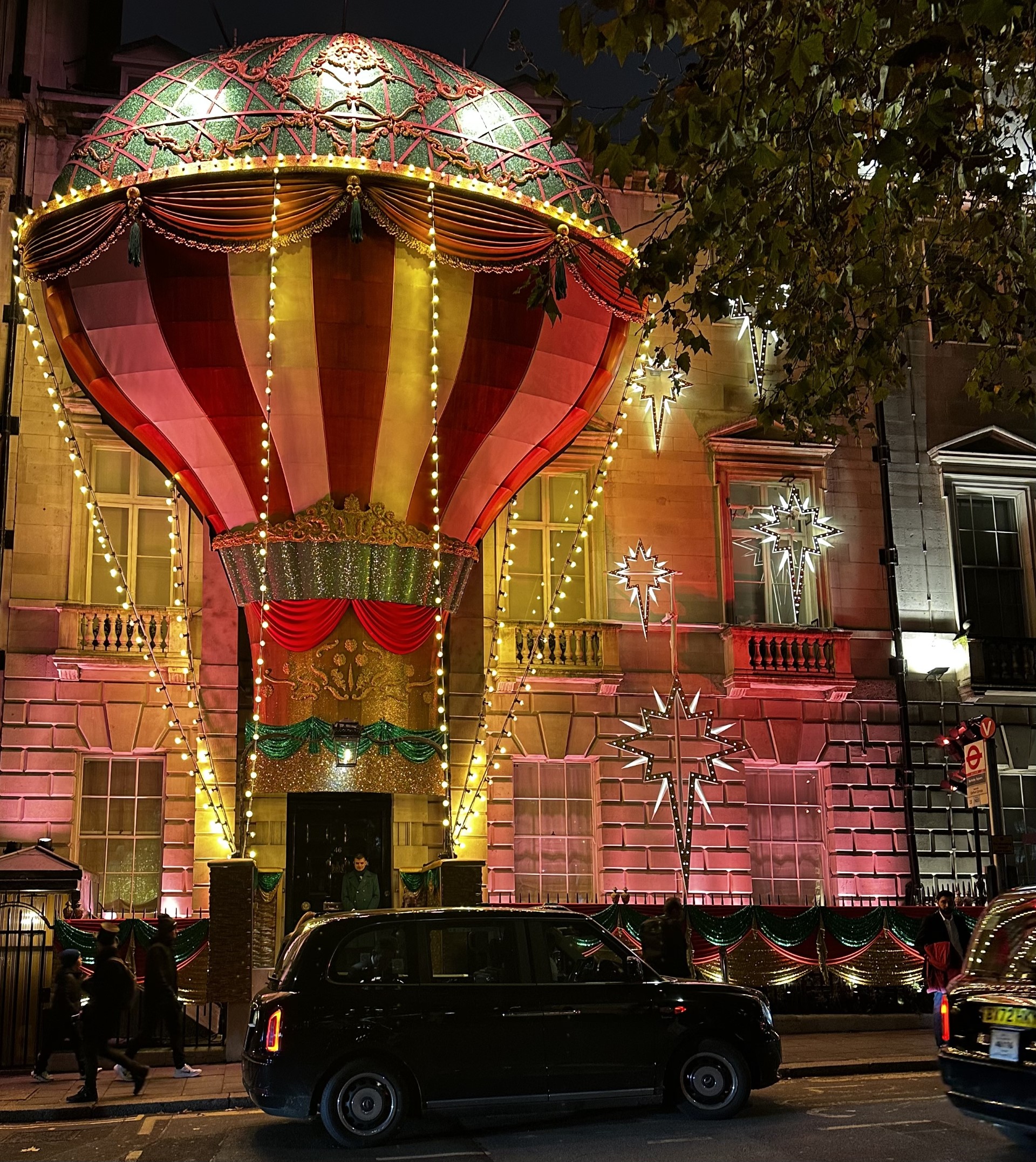 CHRISTMAS WINDOWS- ANNABEL’S MAYFAIR