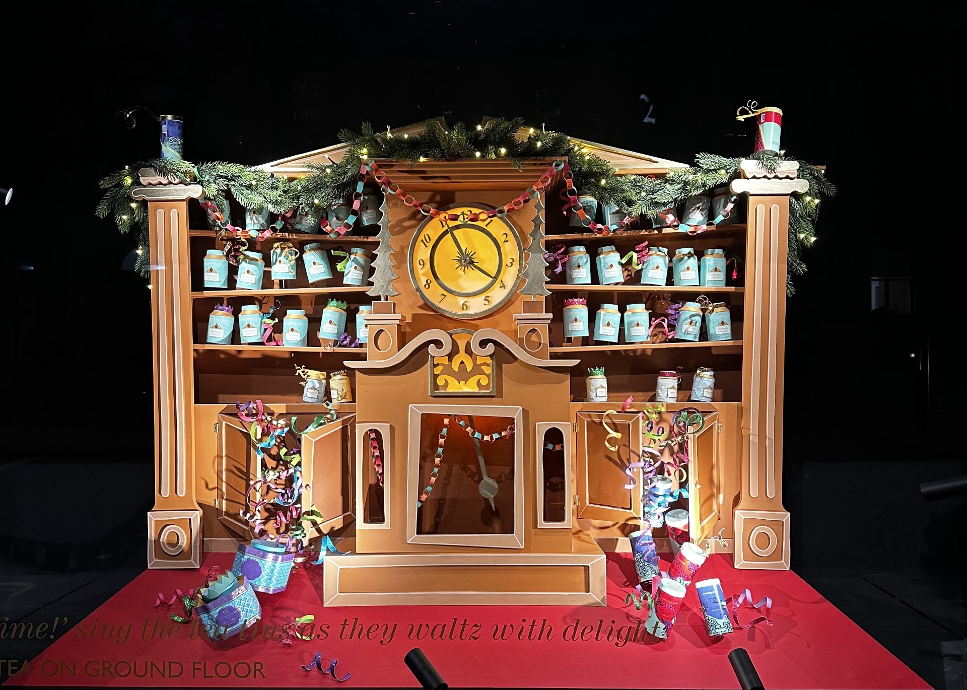 CHRISTMAS WINDOWS | FORTNUM & MASON